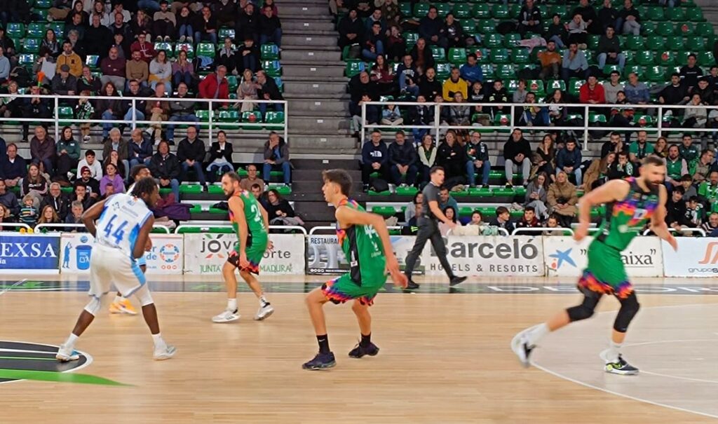 Triunfo autoritario del Longevida San Pablo en Cáceres (60-81 ...